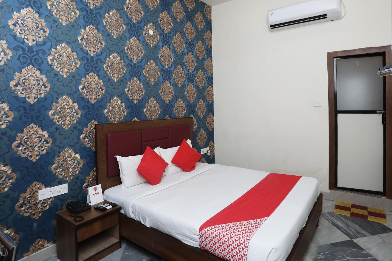 Hotel Flagship 13641 Elgin Terrace à Alīpur Extérieur photo