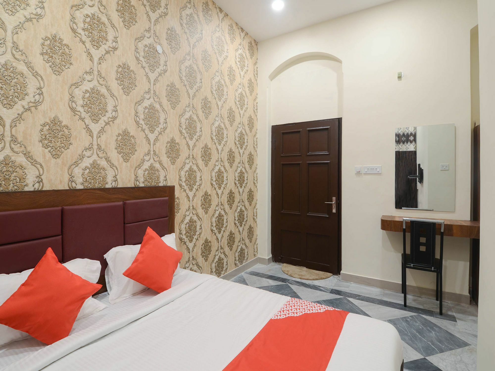 Hotel Flagship 13641 Elgin Terrace à Alīpur Extérieur photo
